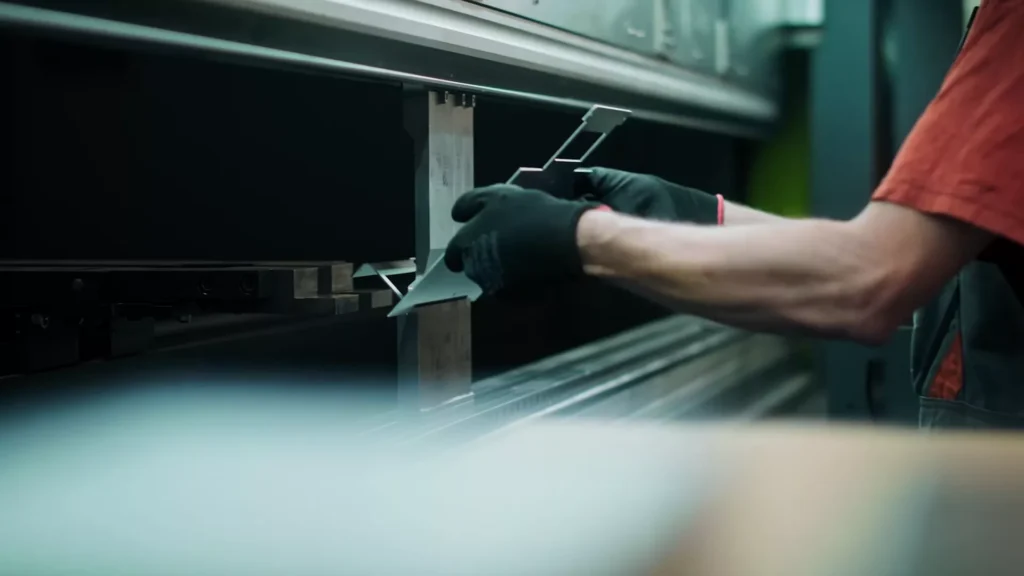 Gięcie blach, Kali – Obróbka Metali Nowy Sącz | Precyzja, Jakość, Terminowość